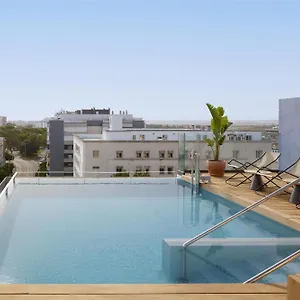 Hotel Nh Luz ****