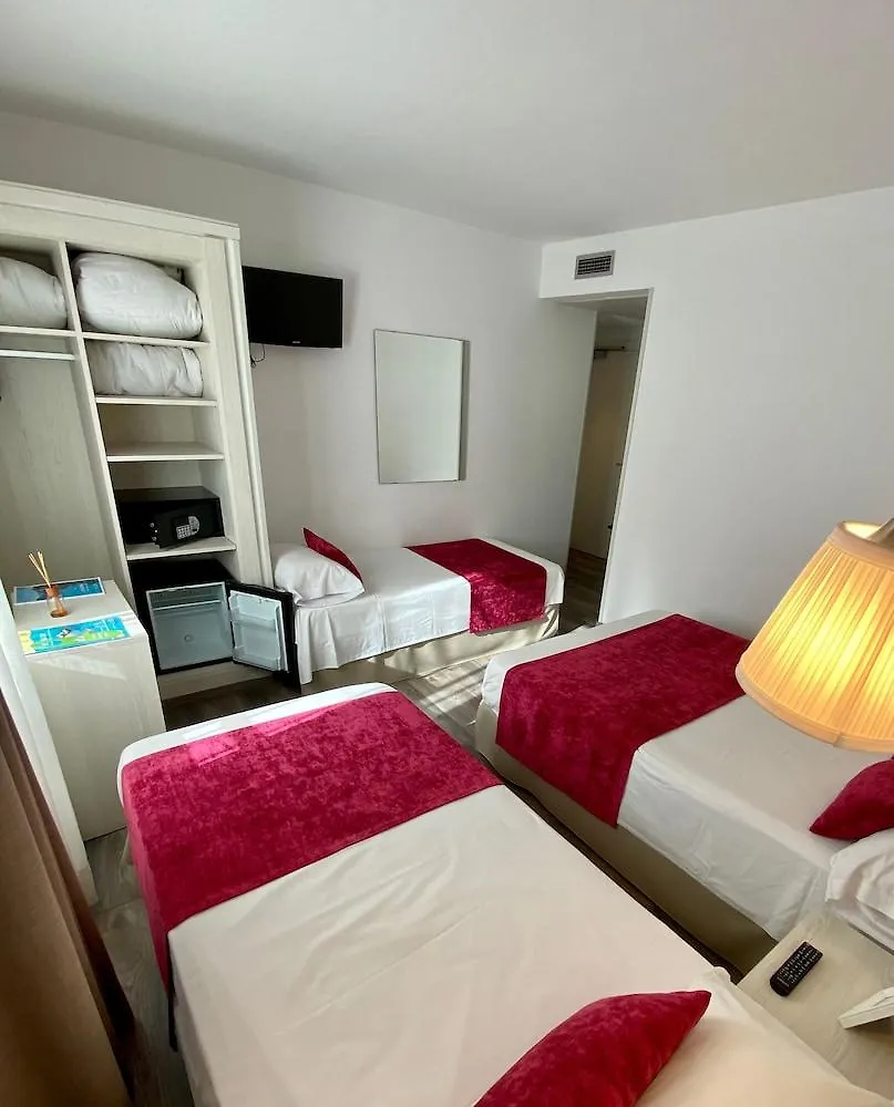 Hotel Bella Dolores Lloret de Mar 2*,